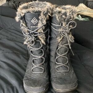 Columbia women’s snow boots size 7